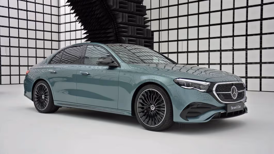 Luxury Sedan - Image 1